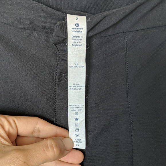 Lululemon black 'Long Story's shorts - Picture 5 of 5